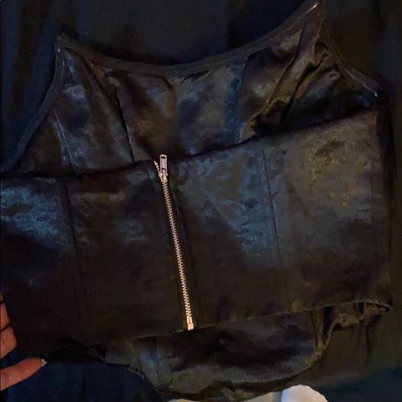 Silky corset top - Picture 3 of 3